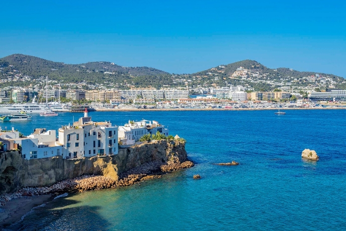 toeristische hoogbouw Ibiza 