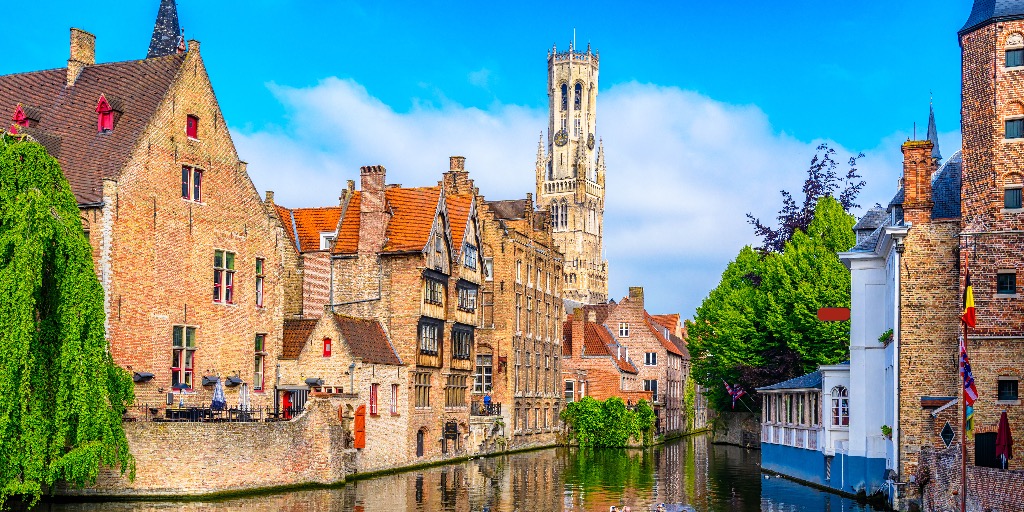 Brugge kanaal en Belfort toren